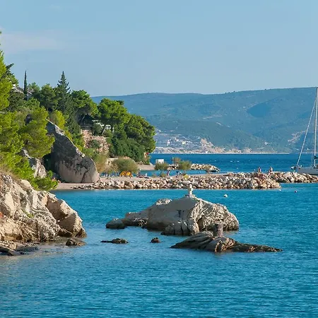 Apartment Lucic Omis